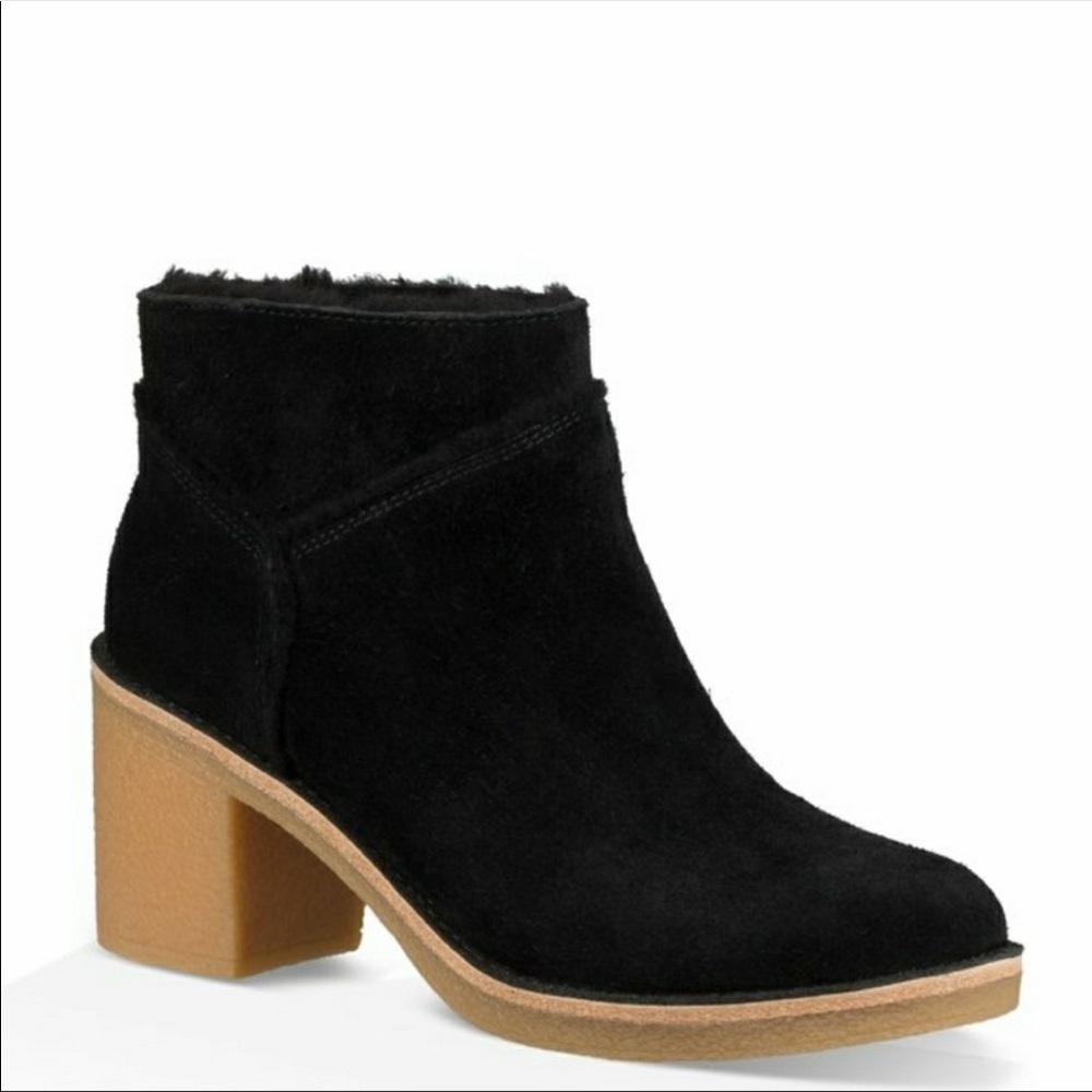 Ugg Kasen Black Booties!!!  size 8.5